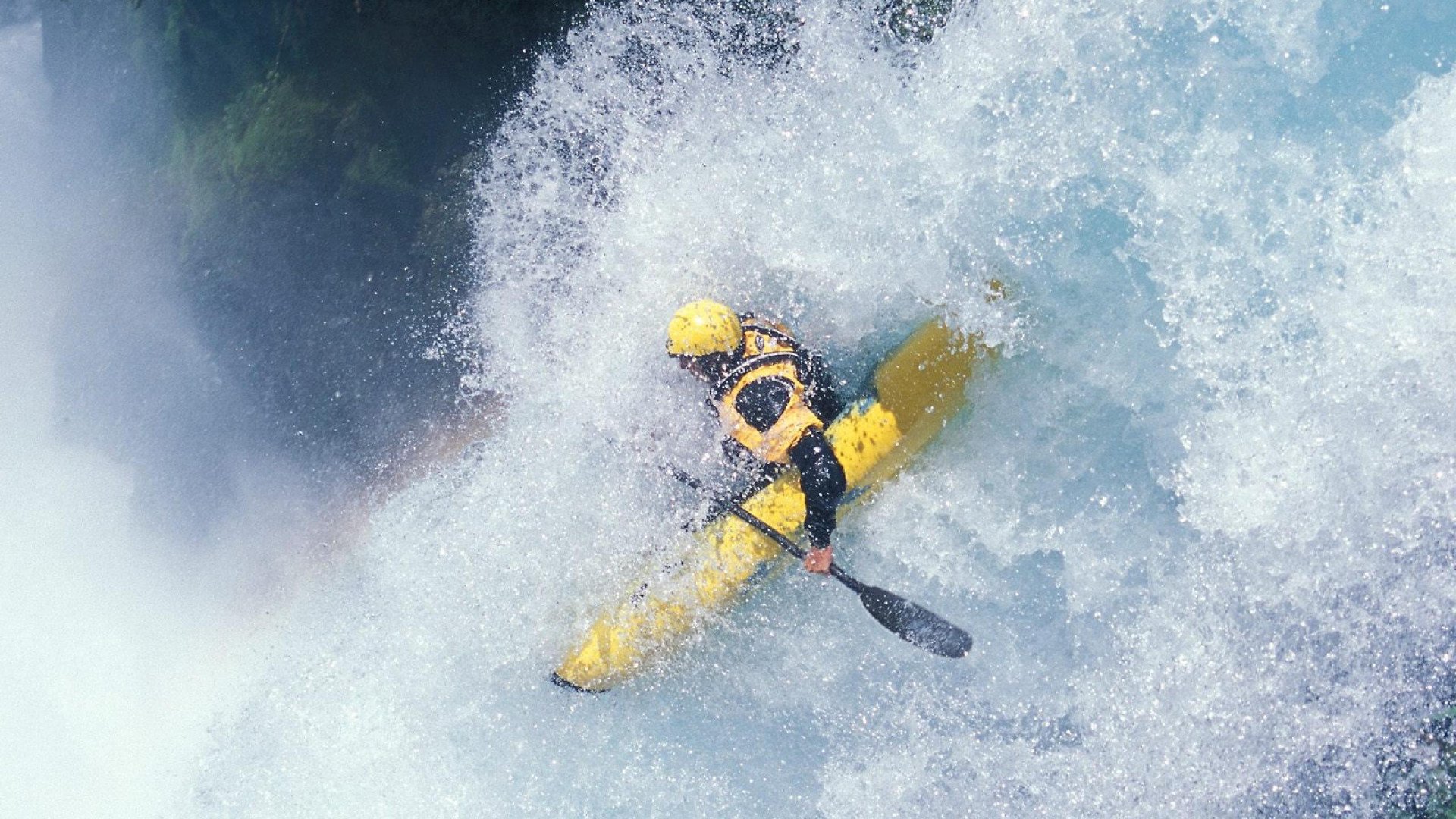 女篮青训强调低位脚步训练丰富内线进攻手段，女篮训练方法视频